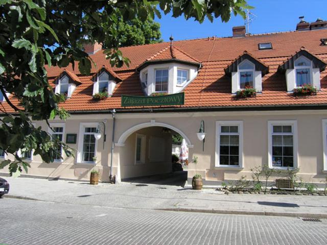 Hotel Zajazd Kultury, Dawniej Pocztowy Zielona Gora  Exterior photo