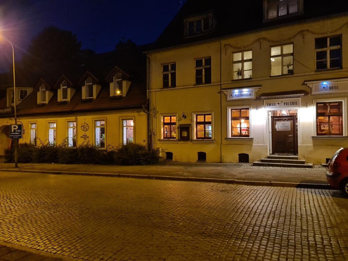 Hotel Zajazd Kultury, Dawniej Pocztowy Zielona Gora  Exterior photo
