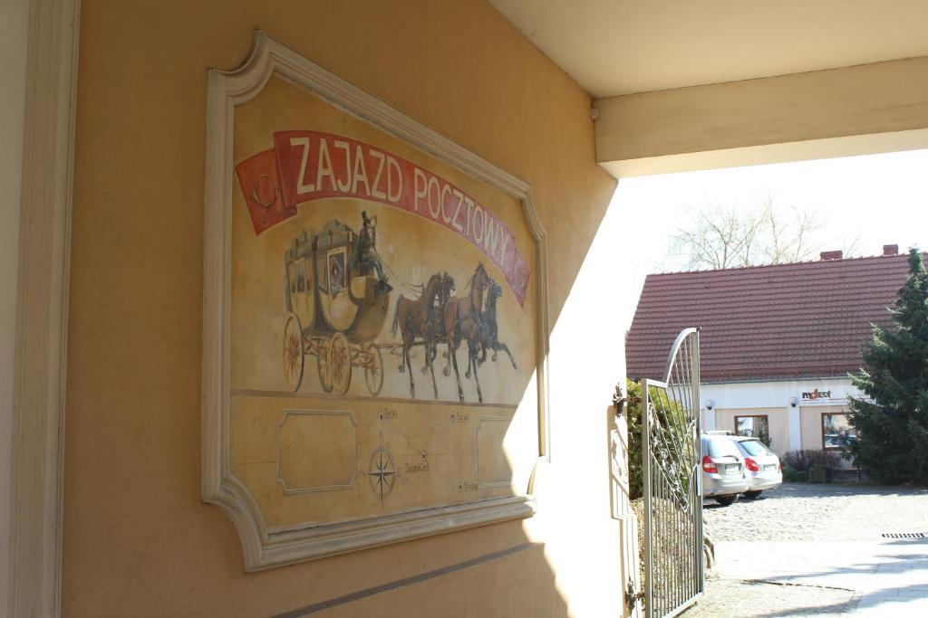 Hotel Zajazd Kultury, Dawniej Pocztowy Zielona Gora  Exterior photo